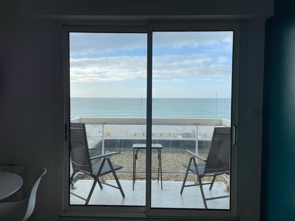 Ideal Famille Et Couple , Vue Mer Residence Calme Fecamp Bagian luar foto